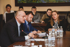 Круглий стіл «Публічні фігури на юридичній шахівниці»